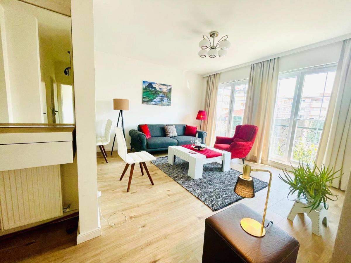 4 Llullat - City Center Apartment Prishtinë Ngoại thất bức ảnh